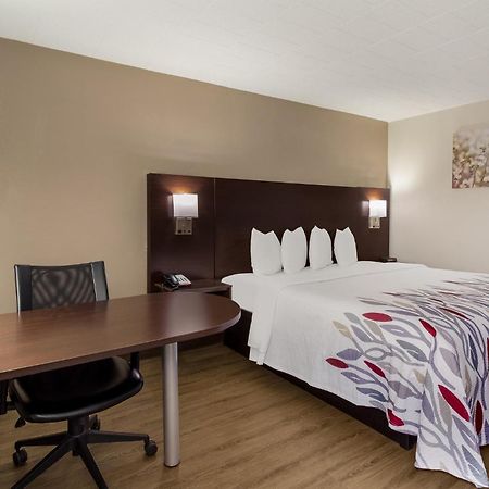 Red Roof Inn Нью-Стантон Экстерьер фото