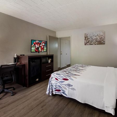 Red Roof Inn Нью-Стантон Экстерьер фото