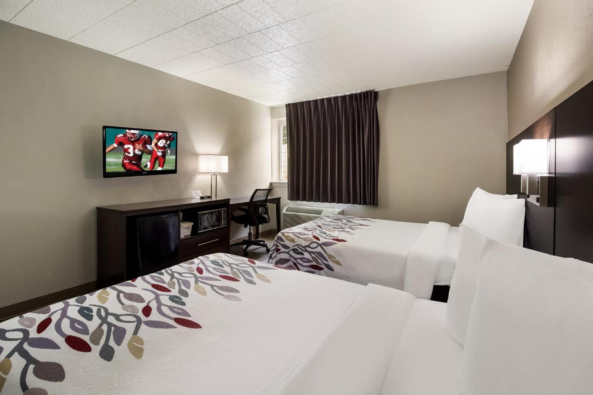 Red Roof Inn Нью-Стантон Экстерьер фото