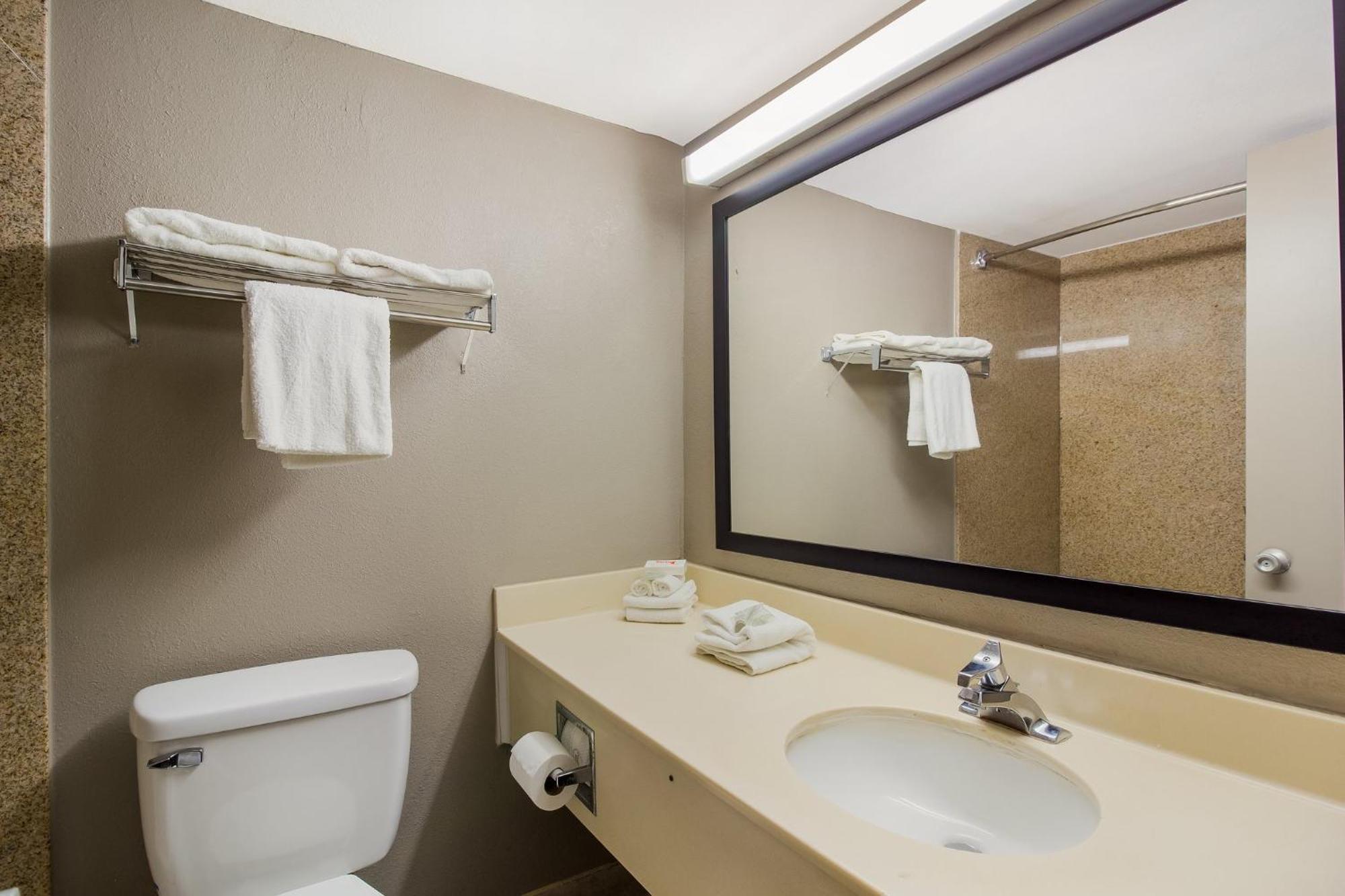 Red Roof Inn Нью-Стантон Экстерьер фото